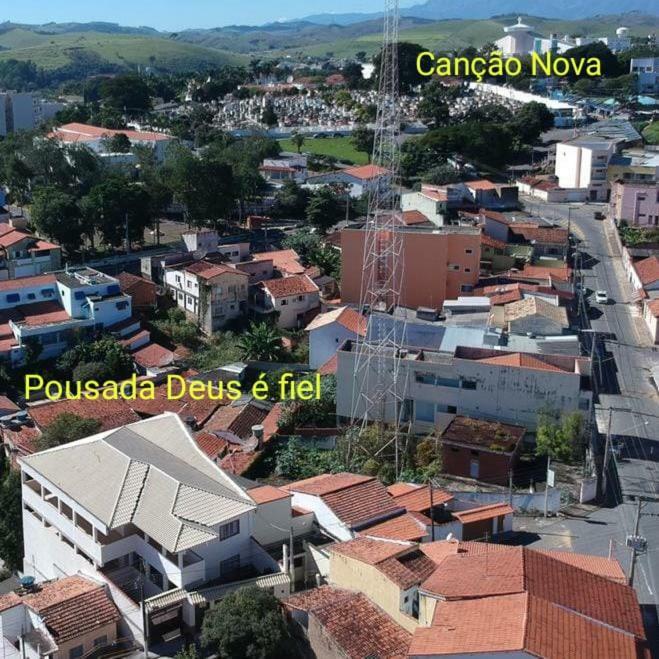 Pousada Deus E Fiel Cachoeira Paulista Exteriör bild